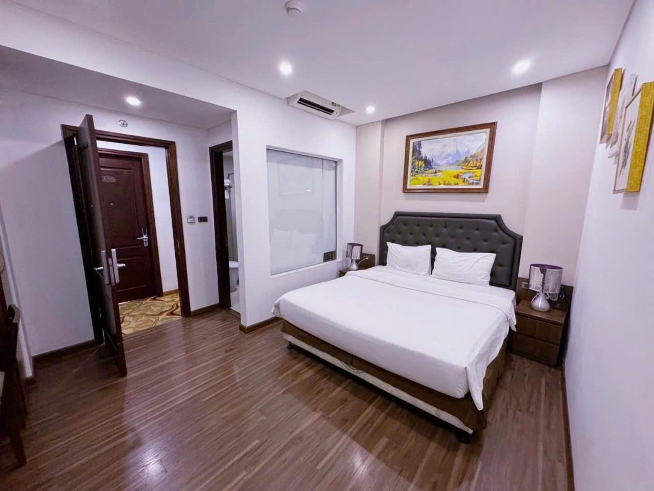 New Century Hotel By An Phat Group Hanoi Exteriör bild
